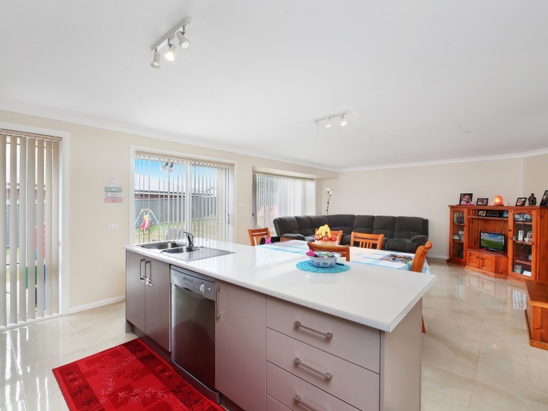 11 Hilton Trotter Place, West Kempsey NSW 2440