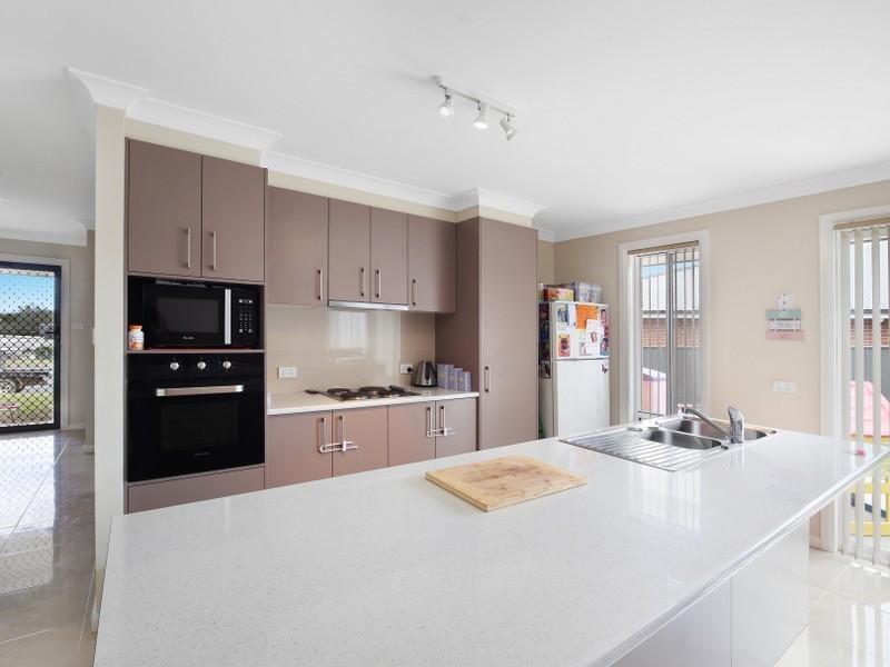 11 Hilton Trotter Place, West Kempsey NSW 2440