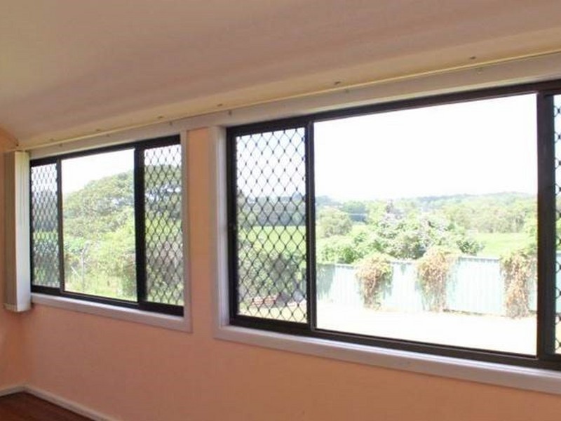 4 Tozer Street, West Kempsey NSW 2440