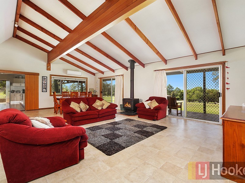 11 Airport Road, Aldavilla NSW 2440