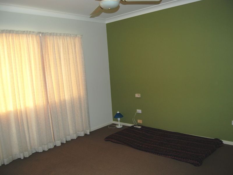 4 Campbell Place, Aldavilla NSW 2440