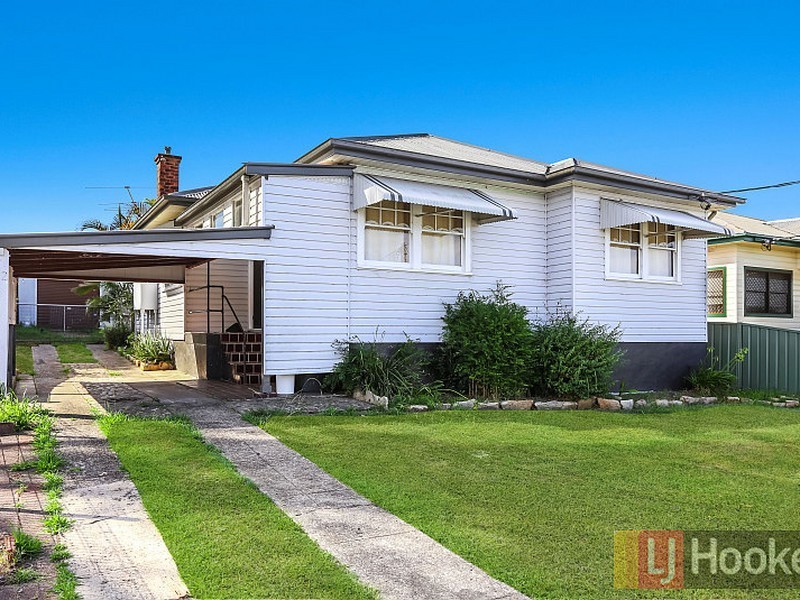 2 Greenfields Avenue, West Kempsey NSW 2440