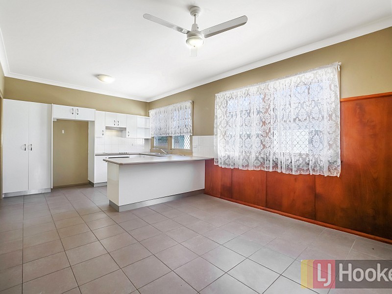 2 Greenfields Avenue, West Kempsey NSW 2440