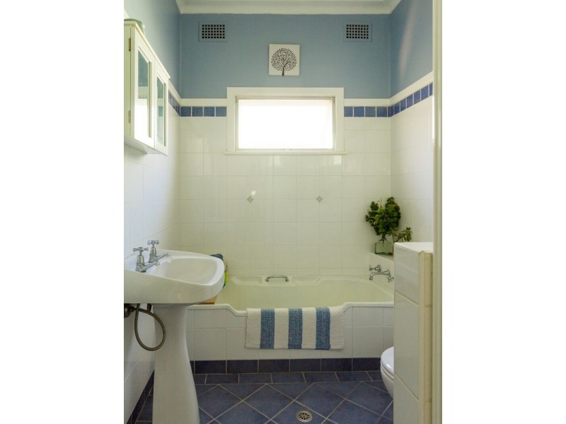 3 Gabriel Avenue, East Kempsey NSW 2440