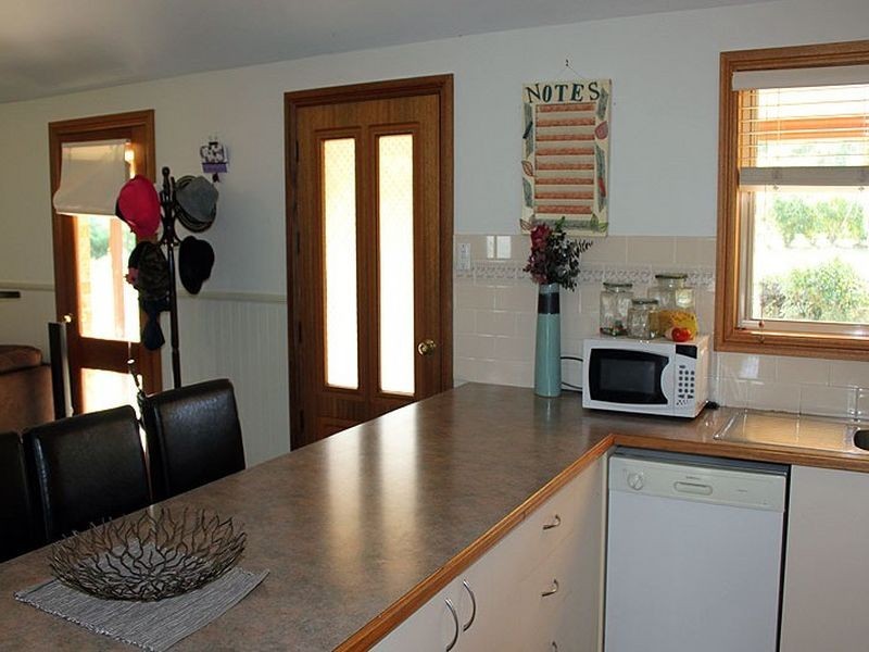 12 Hillview Drive, Aldavilla NSW 2440