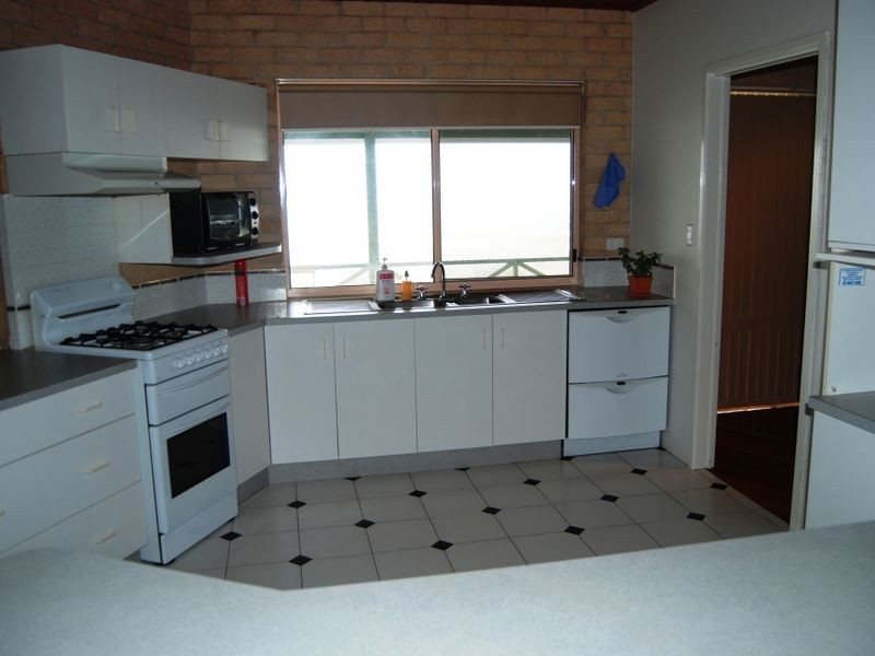 4 Campbell Place, Aldavilla NSW 2440