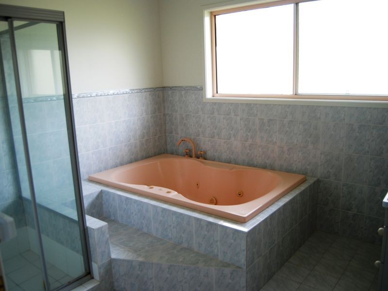 4 Campbell Place, Aldavilla NSW 2440