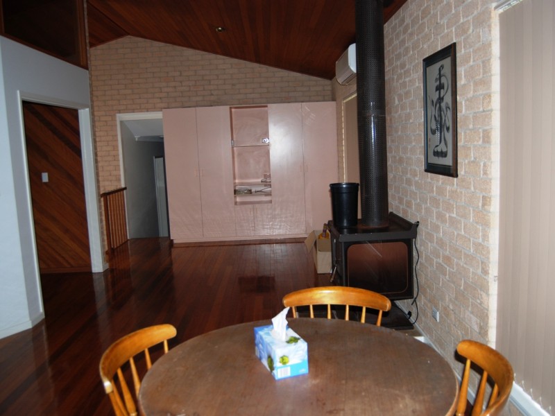 4 Campbell Place, Aldavilla NSW 2440