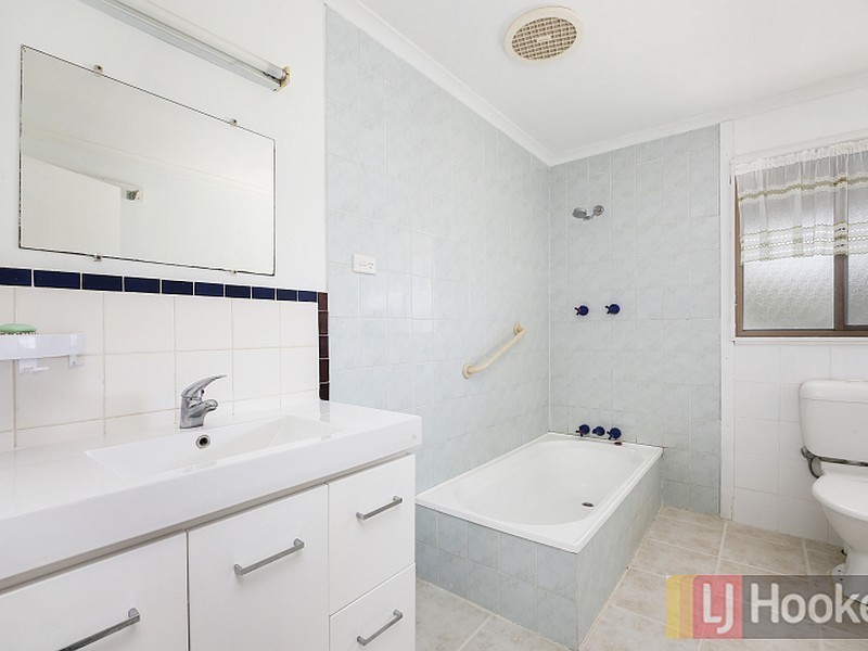 32 Mahogany Crescent, Yarravel NSW 2440