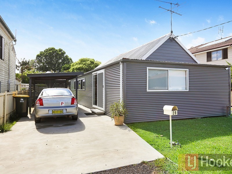 28 Belmore Street, Smithtown NSW 2440