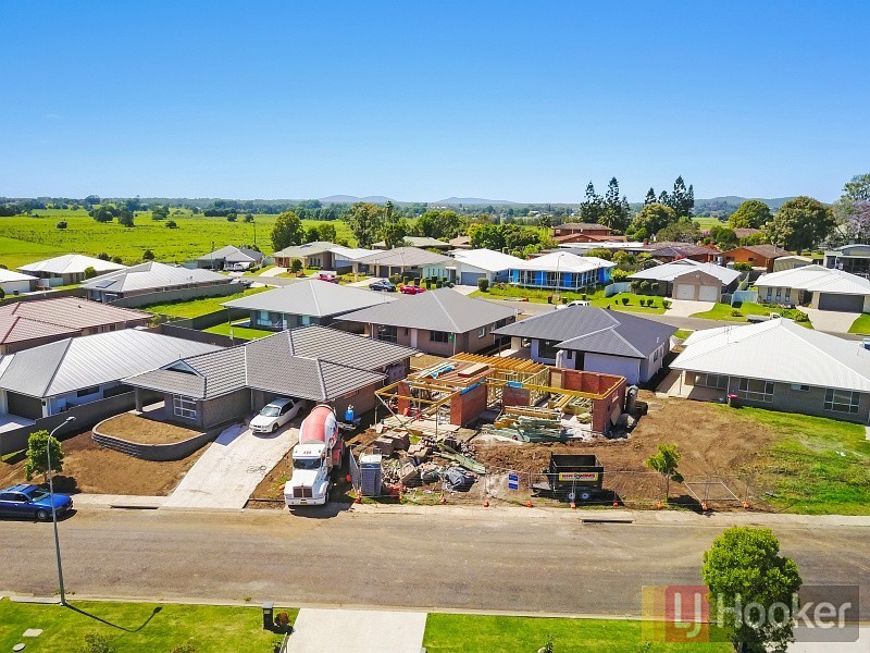 27 Prior Circuit, West Kempsey NSW 2440