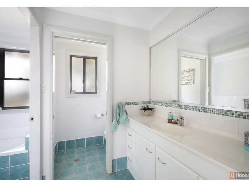 20 Springfield’s Drive, Greenhill NSW 2440