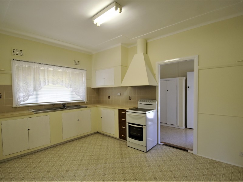 16 Stanley Street, East Kempsey NSW 2440