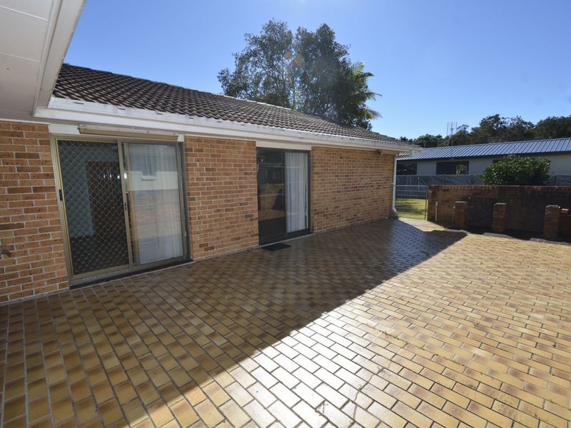 79 Straight Street, Hat Head NSW 2440