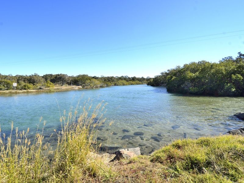 79 Straight Street, Hat Head NSW 2440