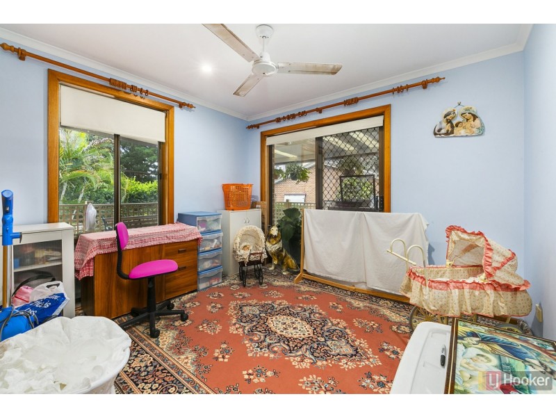 19 Hillview Drive, Yarravel NSW 2440