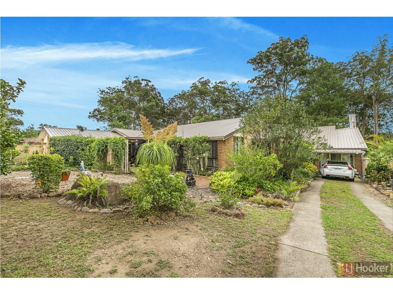 19 Hillview Drive, Yarravel NSW 2440