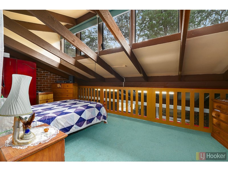 19 Hillview Drive, Yarravel NSW 2440