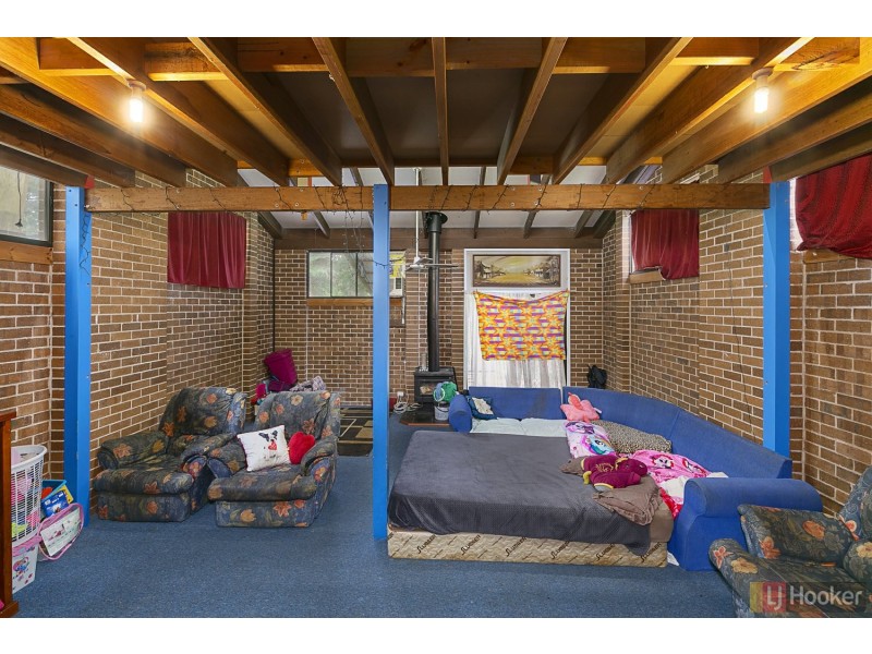 19 Hillview Drive, Yarravel NSW 2440