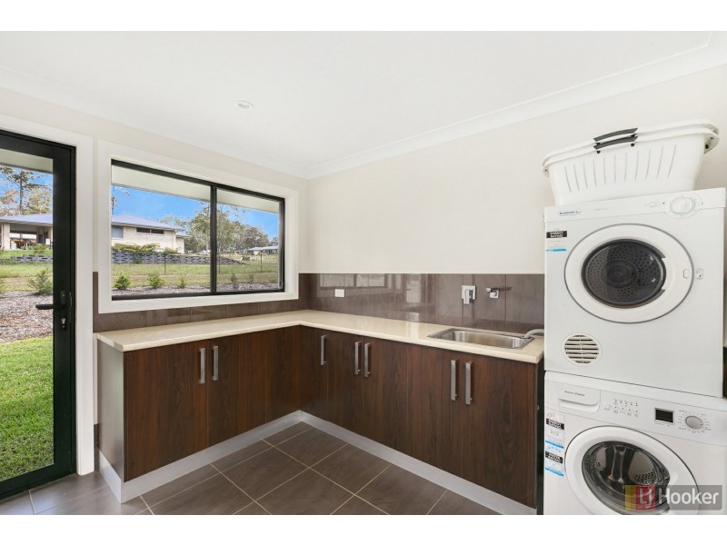 26 Frederick Dyson Pl, Yarravel NSW 2440