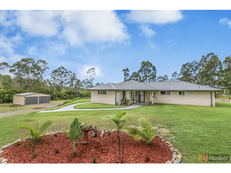 26 Frederick Dyson Pl, Yarravel NSW 2440