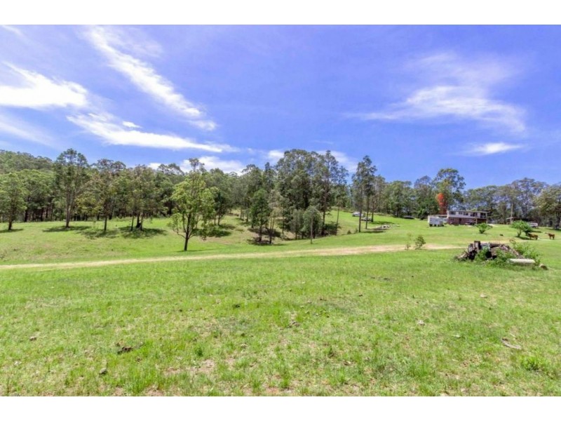511 Armidale Road, Mooneba NSW 2440