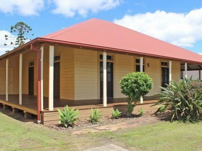 4 Tozer Street, West Kempsey NSW 2440