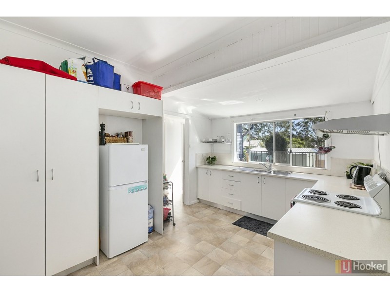 18 Park Avenue, West Kempsey NSW 2440