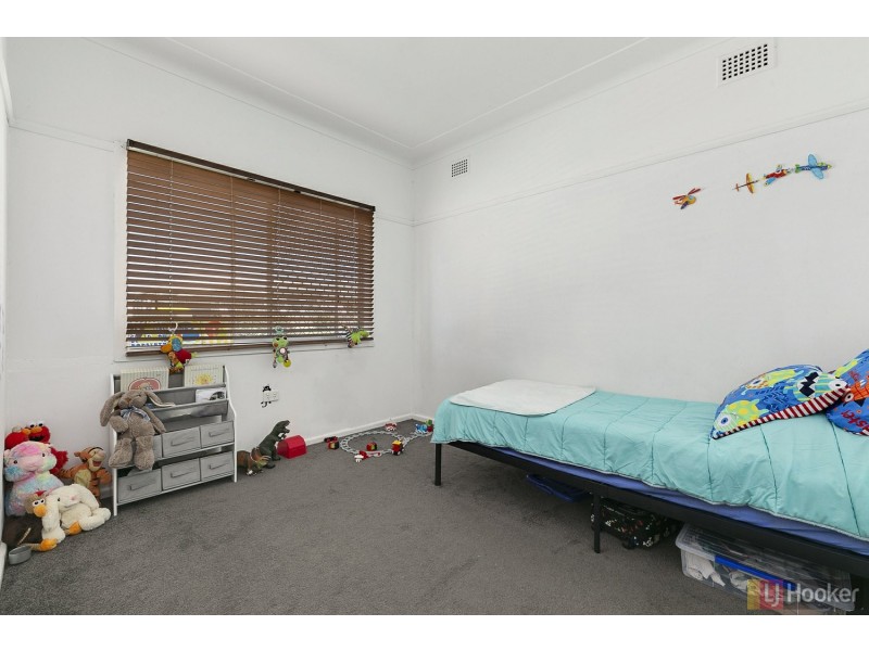 18 Park Avenue, West Kempsey NSW 2440