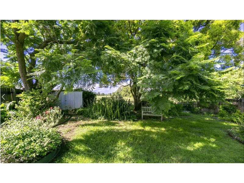 8 Ernest Larkin Street, East Kempsey NSW 2440