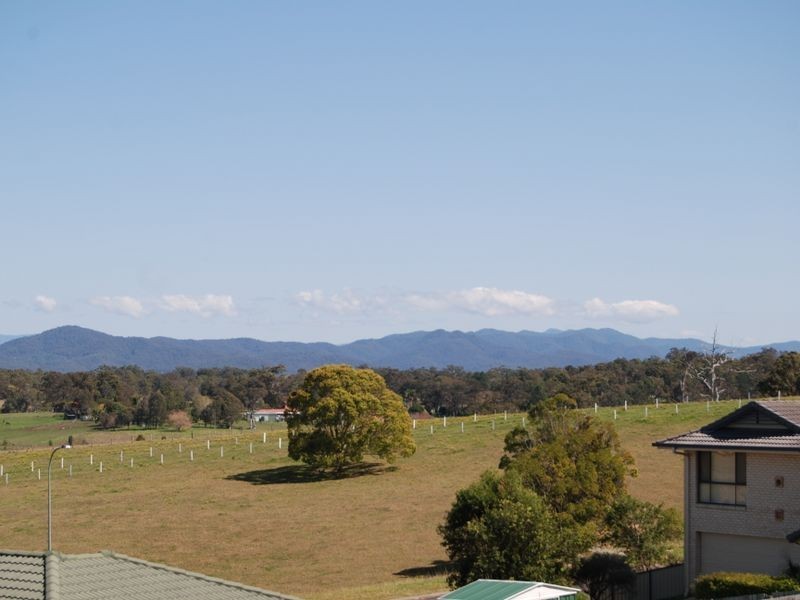 8 Harold Hughes Place, West Kempsey NSW 2440