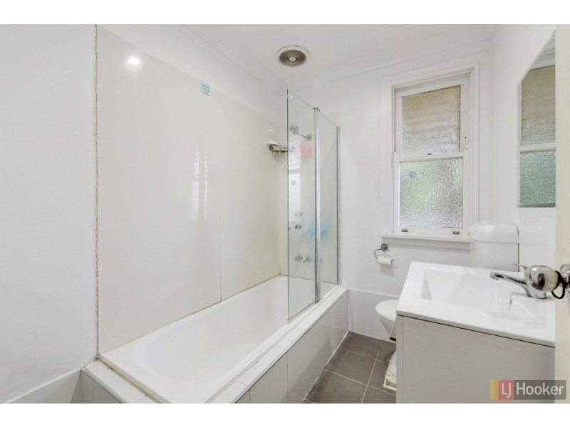 9 Ronald Wixted Avenue, South Kempsey NSW 2440