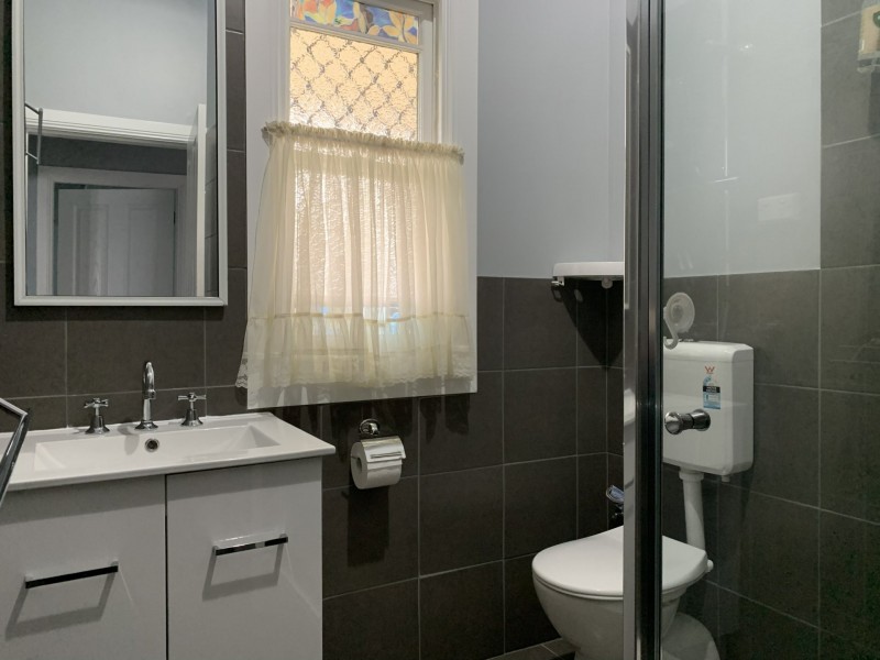 1 Angus Ave, West Kempsey NSW 2440