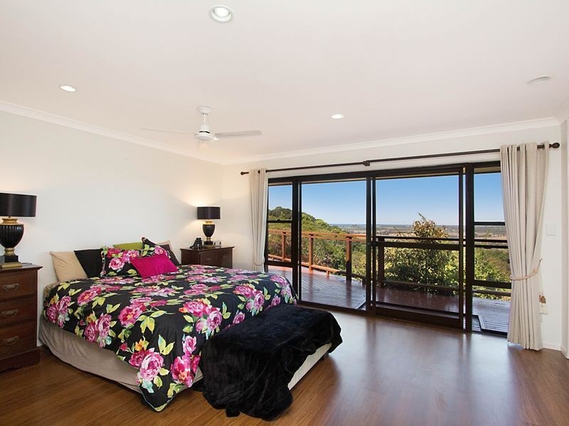 17 The Parapet, Banora Point NSW 2486