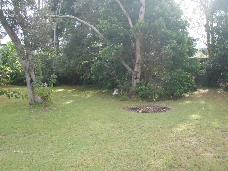 13 Wommin Lake Crescent, Fingal Head NSW 2487
