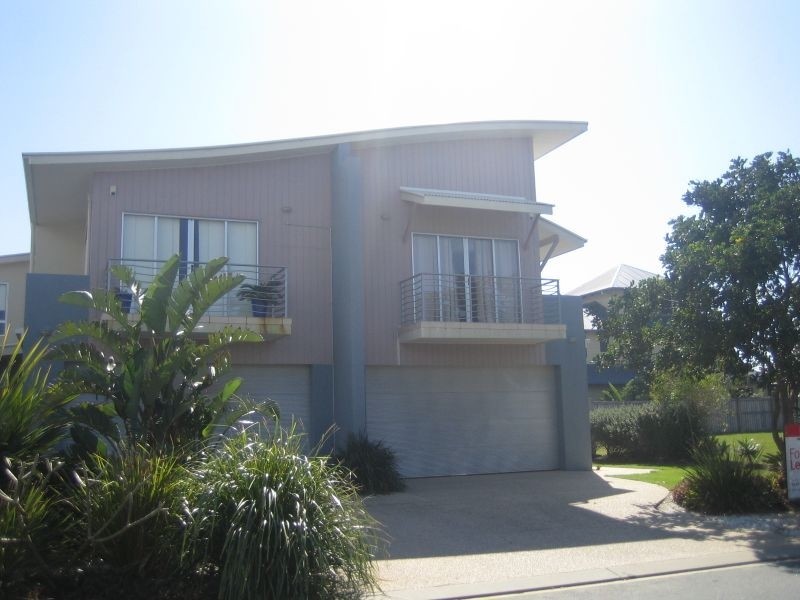 2/11 COOGERA LANE, Casuarina NSW 2487