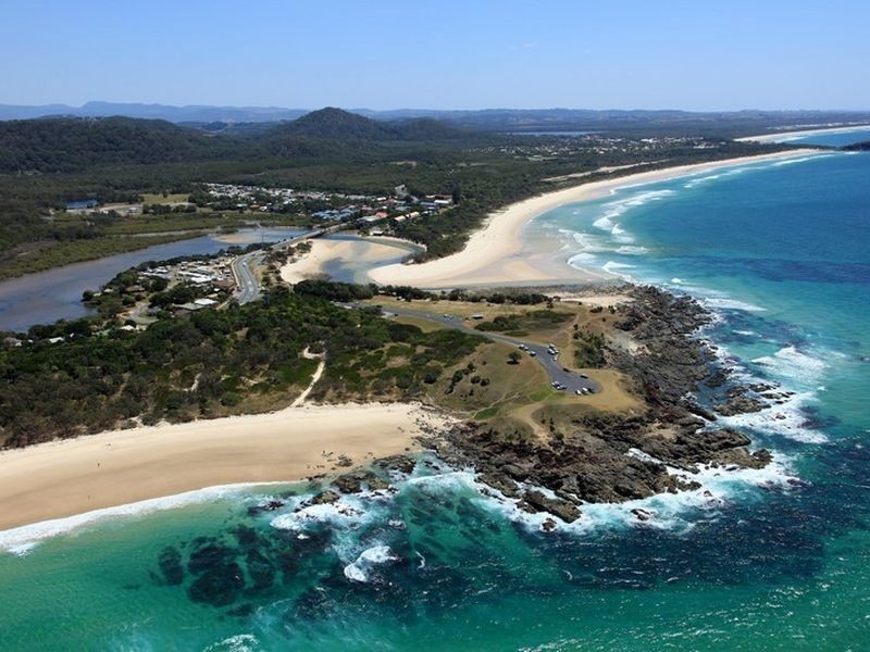 17 Creek St, Hastings Point NSW 2489