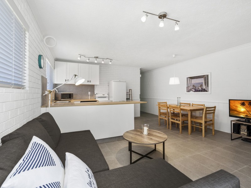 2/16 Coast Road, Hastings Point NSW 2489