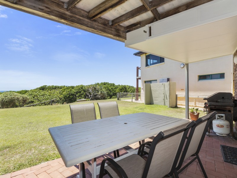 2/16 Coast Road, Hastings Point NSW 2489