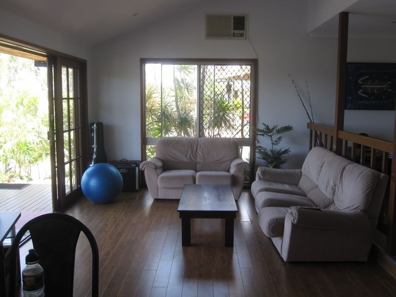 27 Martinelli Avenue, Banora Point NSW 2486