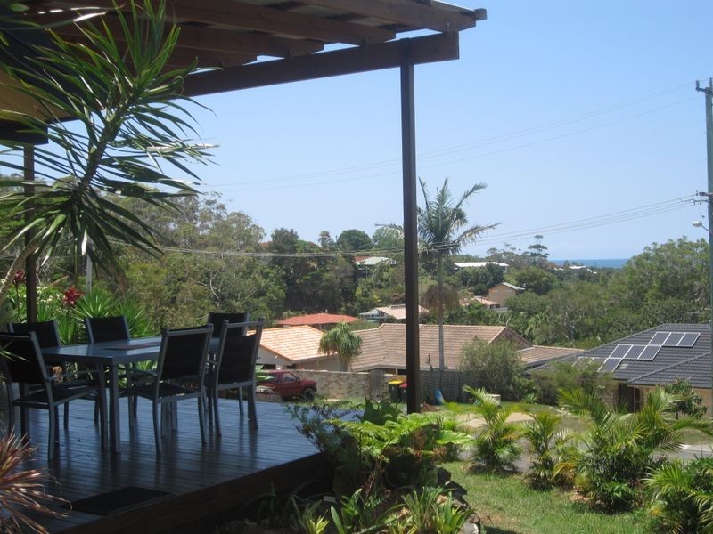 27 Martinelli Avenue, Banora Point NSW 2486