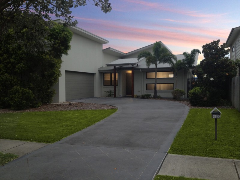 438 Casuarina Way, Casuarina NSW 2487