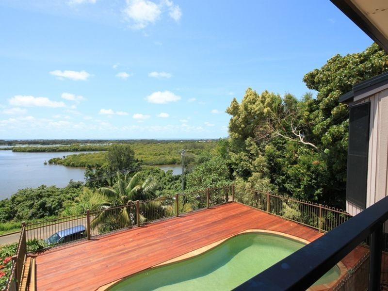 3 Fairway Drive, Banora Point NSW 2486