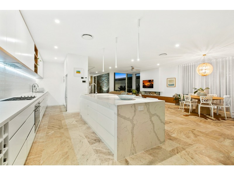 9 Daybreak Boulevard, Casuarina NSW 2487