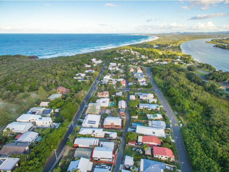 11 Healy Lane, Fingal Head NSW 2487