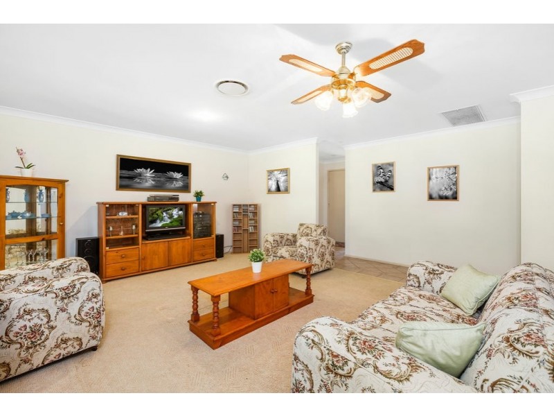 13 Foxhill Place, Banora Point NSW 2486