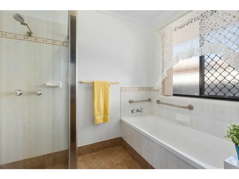 13 Foxhill Place, Banora Point NSW 2486