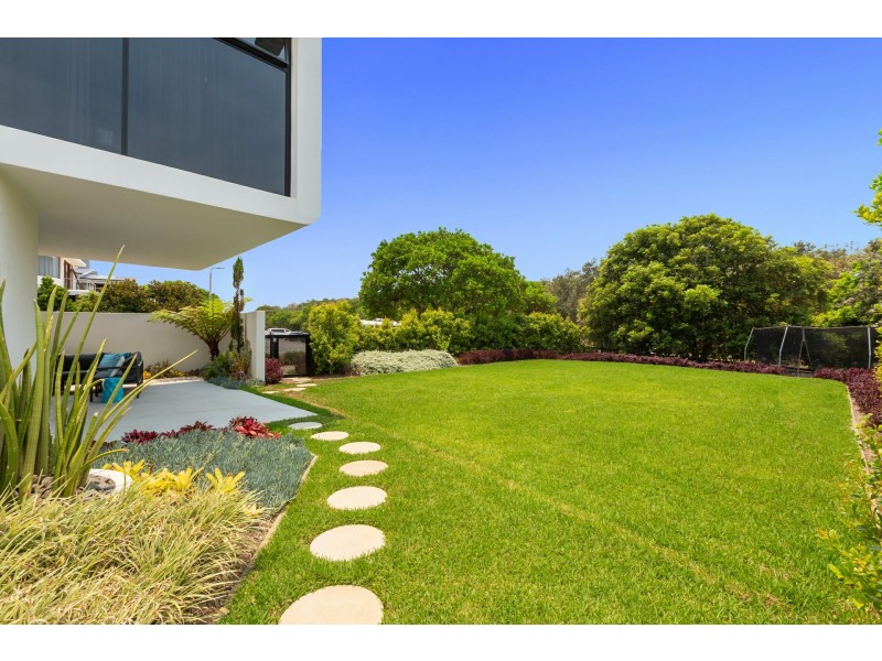 1 Beech Lane, Casuarina NSW 2487
