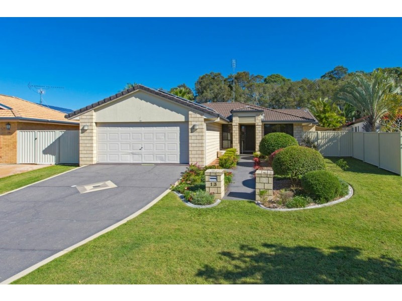 13 Foxhill Place, Banora Point NSW 2486