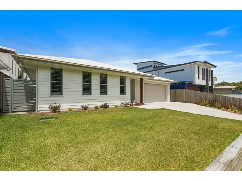 13 Laceflower Parade, Casuarina NSW 2487